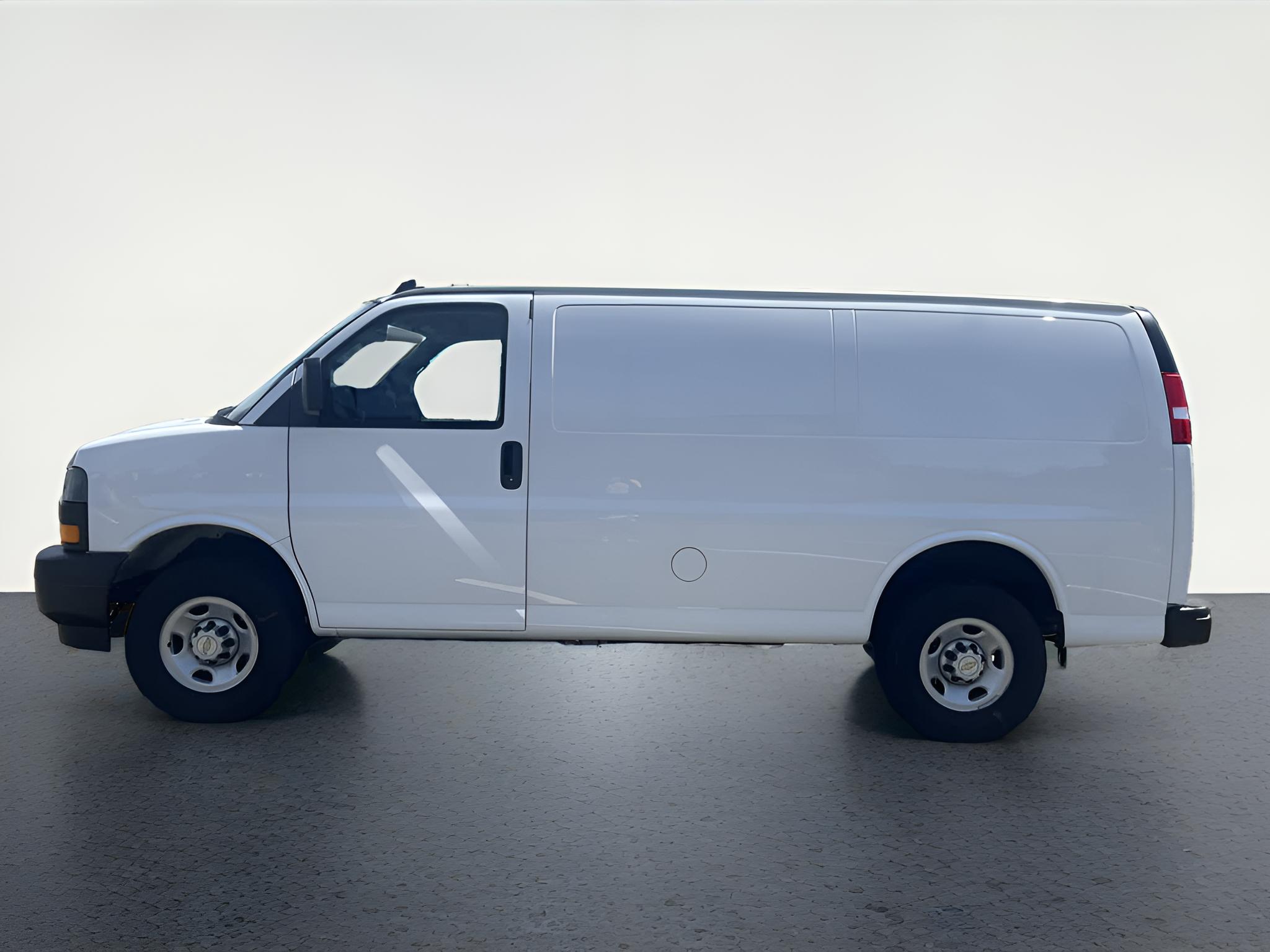 2024 Chevrolet Express Cargo 3500 WT