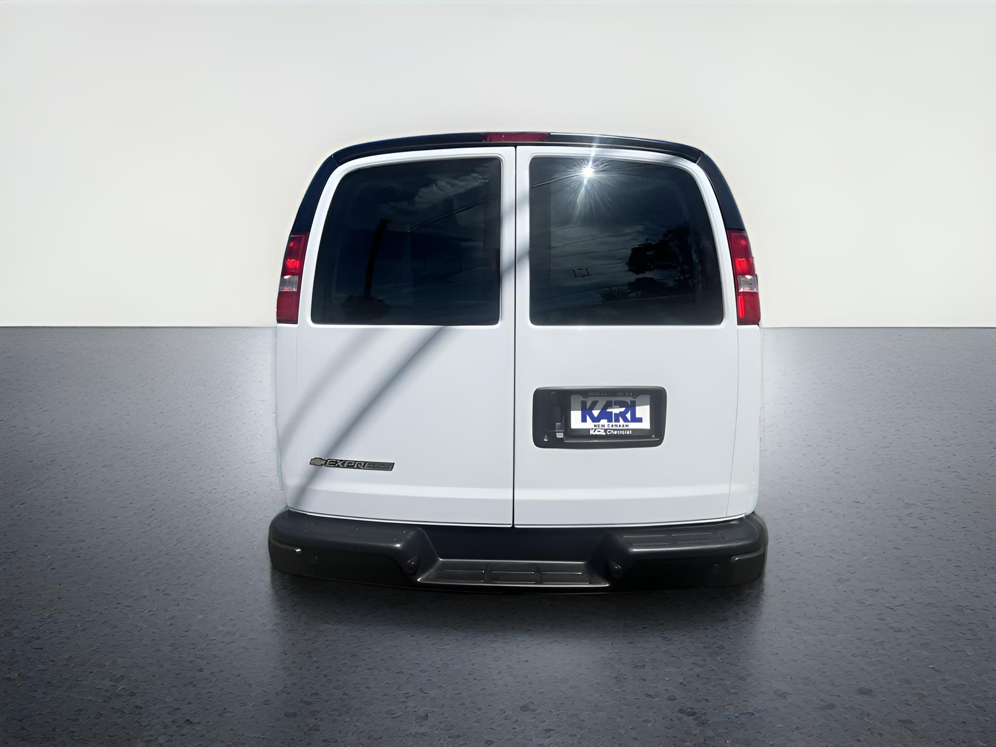 2024 Chevrolet Express Cargo 3500 WT