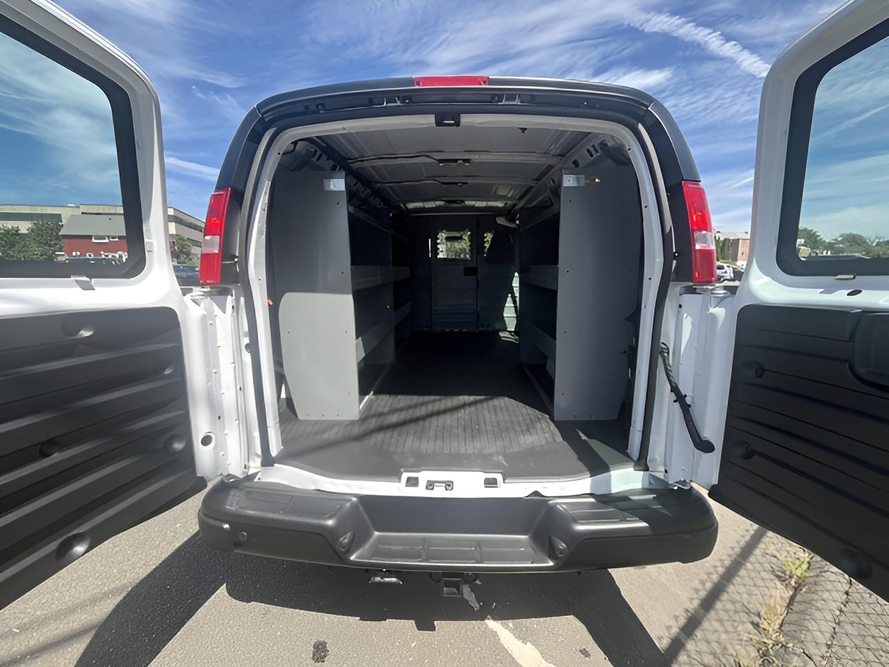 2024 Chevrolet Express Cargo 3500 WT