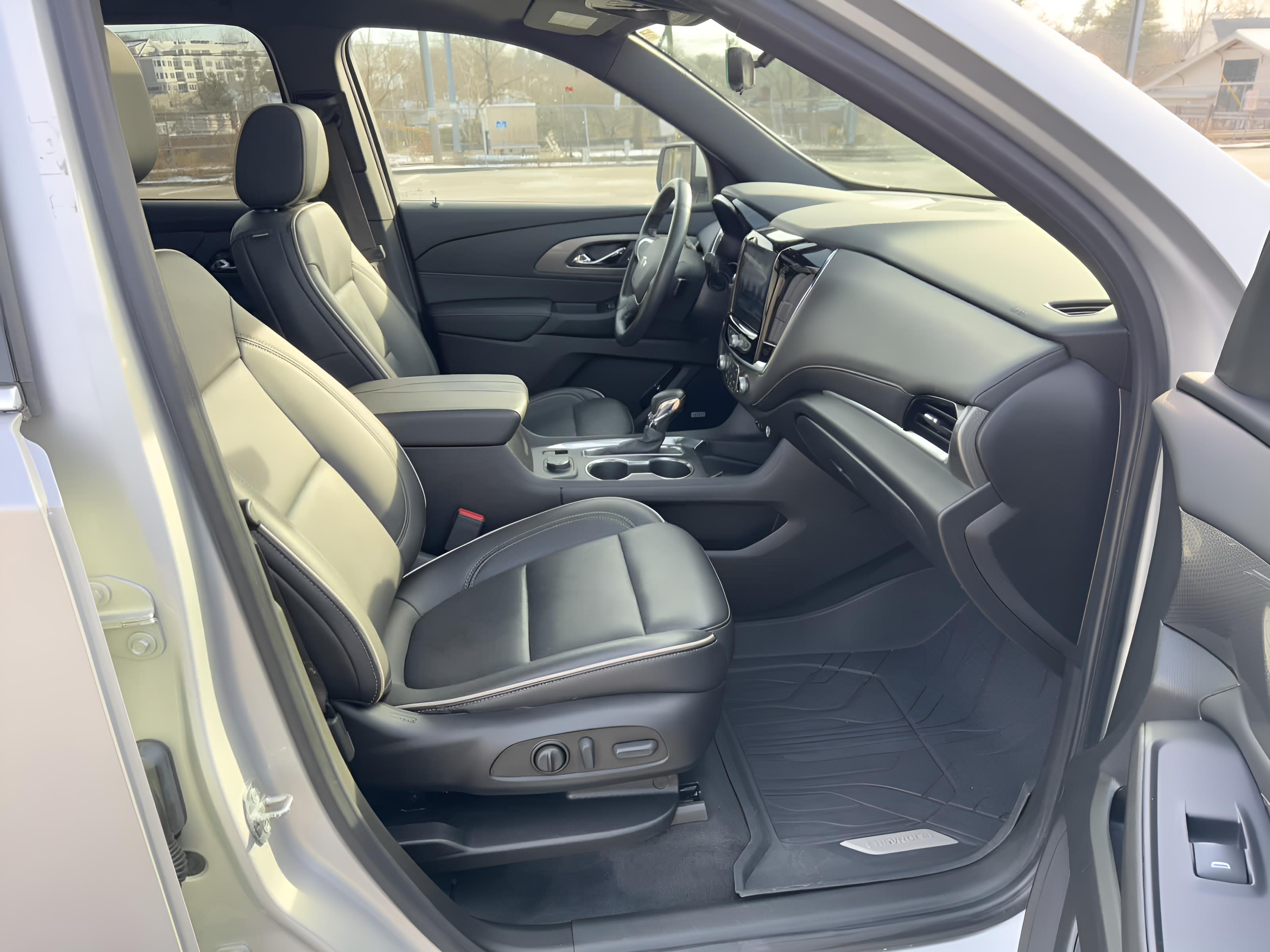2022 Chevrolet Traverse Premier