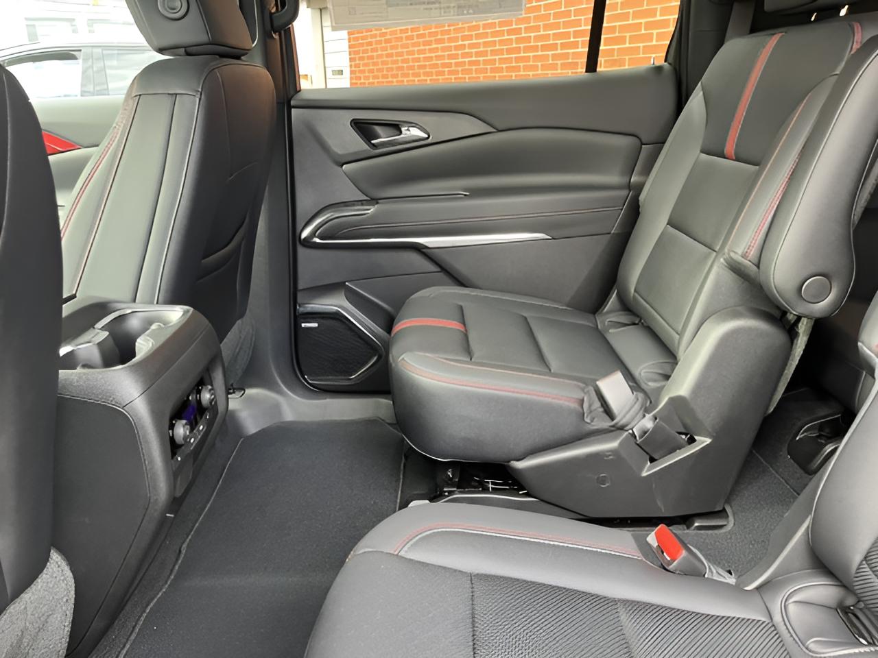 2025 Chevrolet Traverse RS