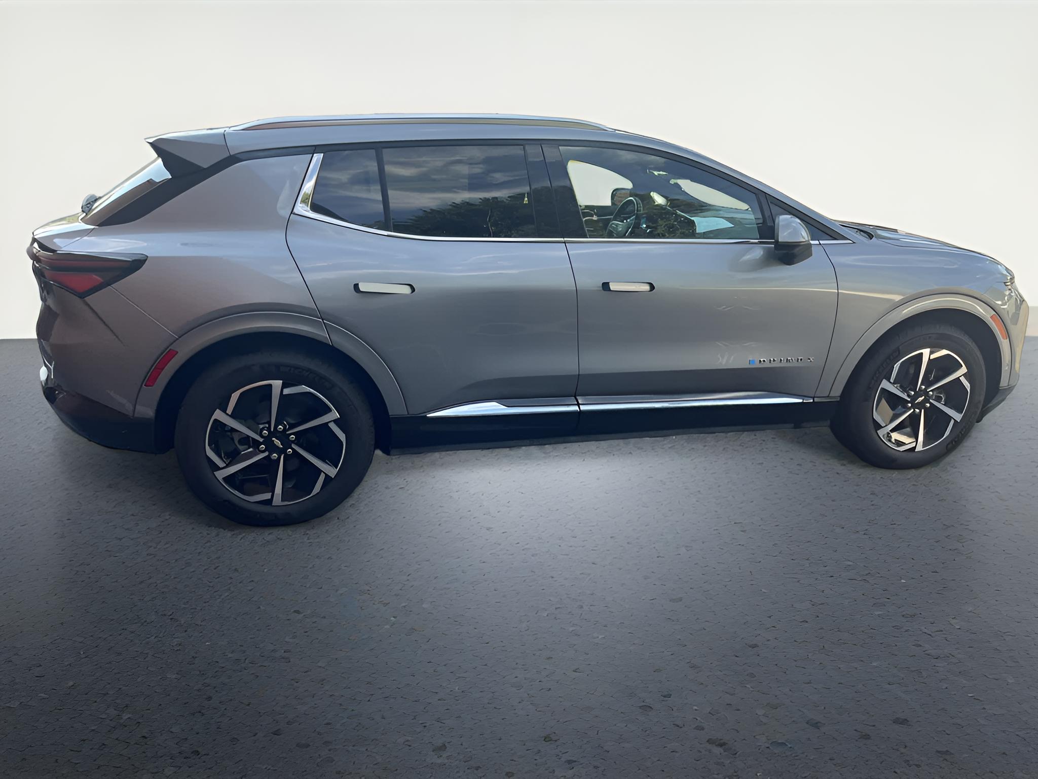 2024 Chevrolet Equinox EV 2LT