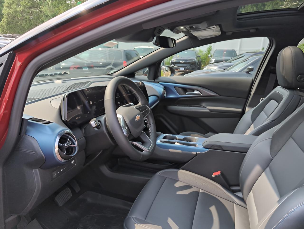 2025 Chevrolet Equinox EV LT